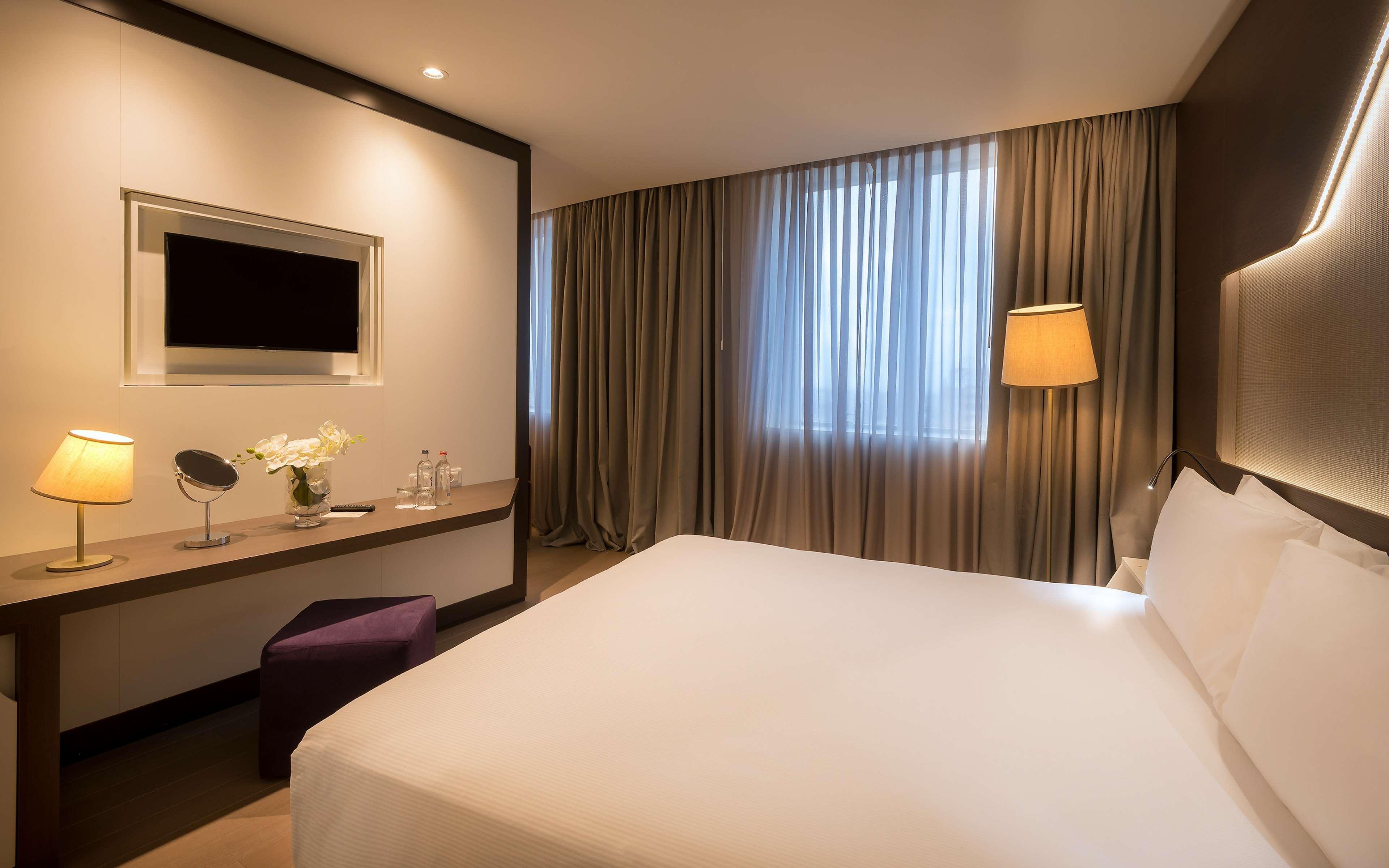 Doubletree By Hilton Yerevan City Centre מראה חיצוני תמונה